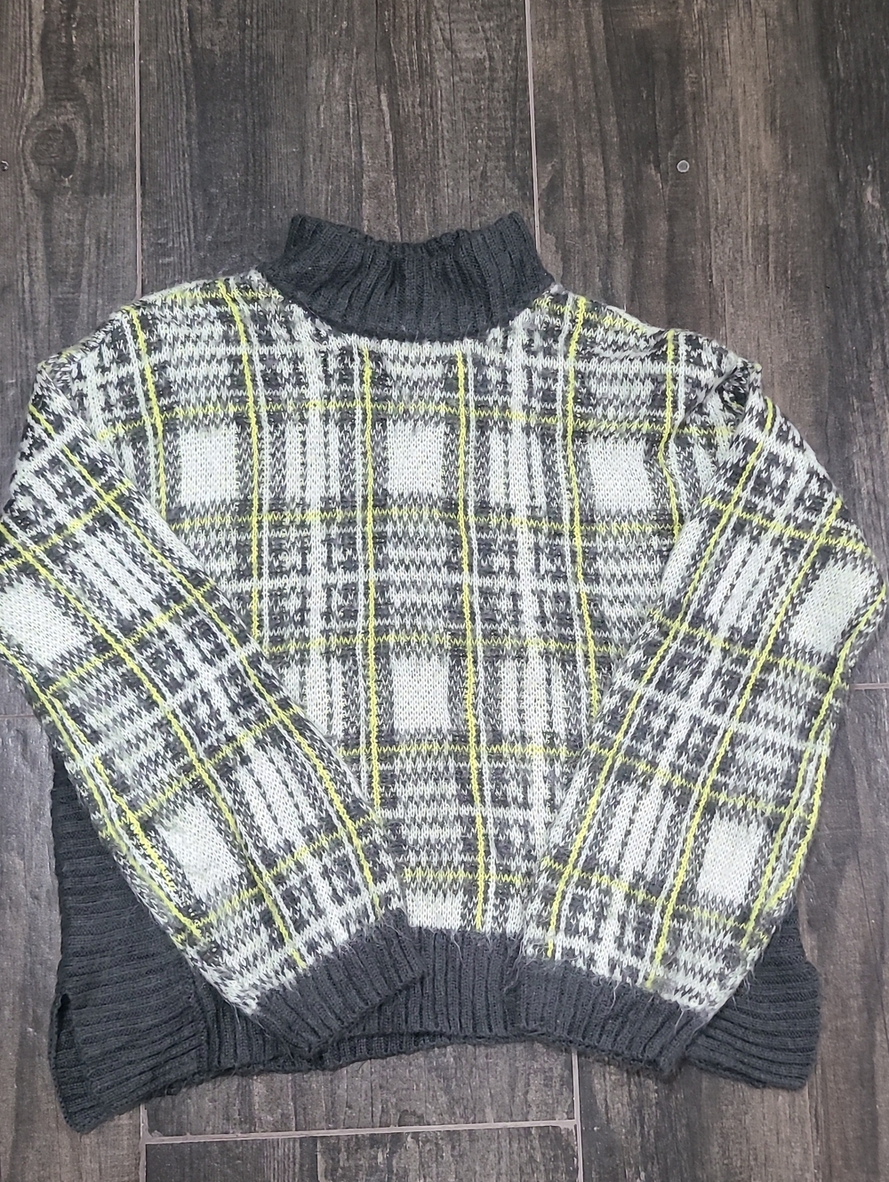 Nine West Gray, White & Yellow Plaid Turtleneck Sweater